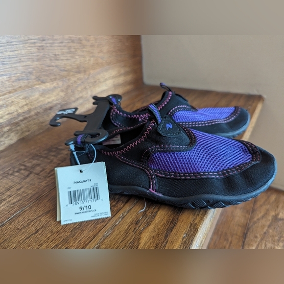 Athletic Works Toddlers' Aqua Shoes, size 9/10 new with tags - Picture 3 of 6